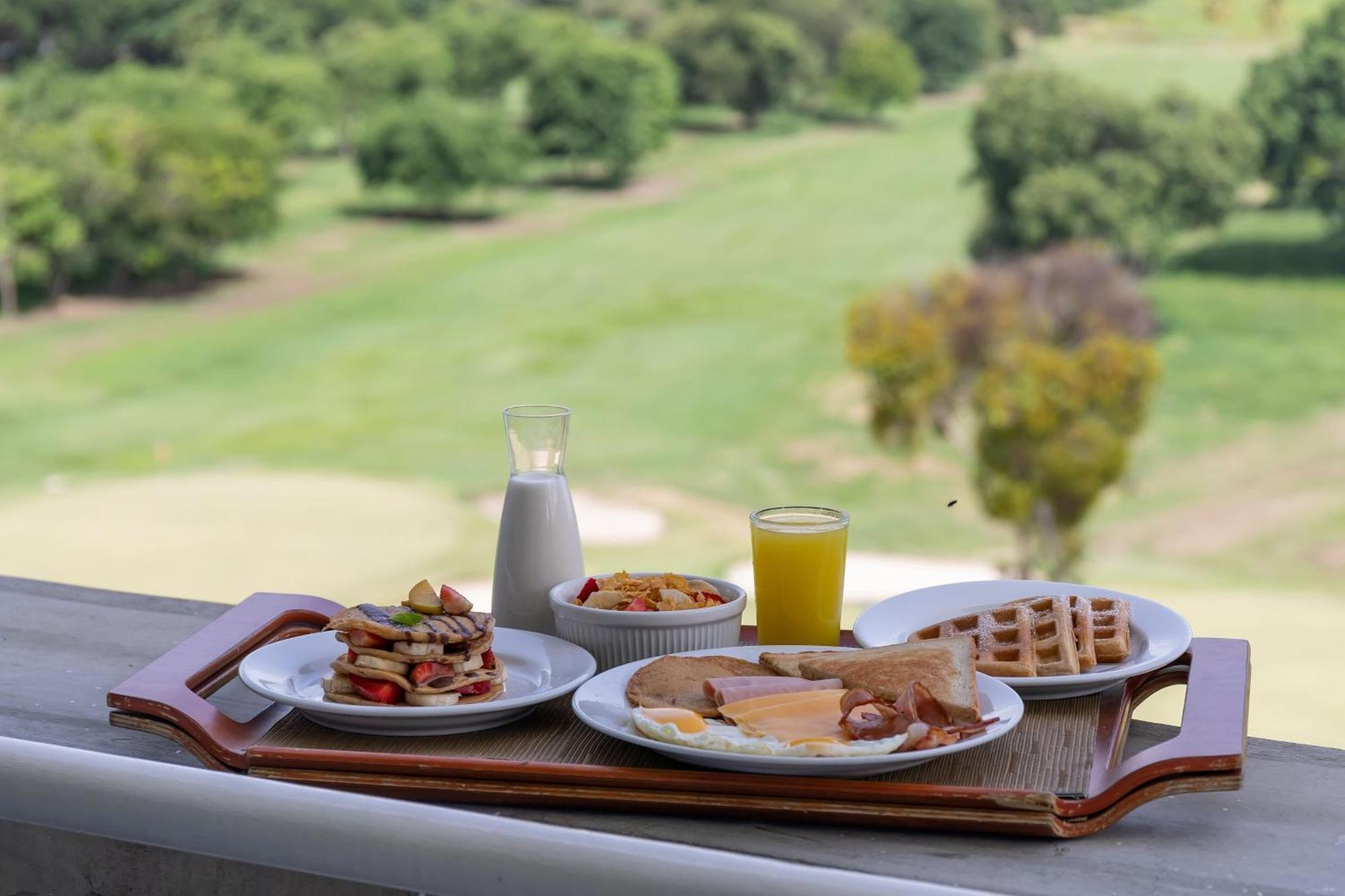 Marriott Maracay Golf Resort Экстерьер фото